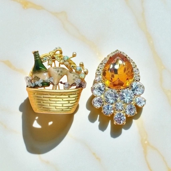 Vintage Gold-toned rhinestones aurora brooches pin (pendant)bundle - Picture 1 of 14